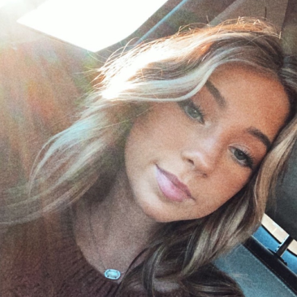 Meet your Posher, Riley